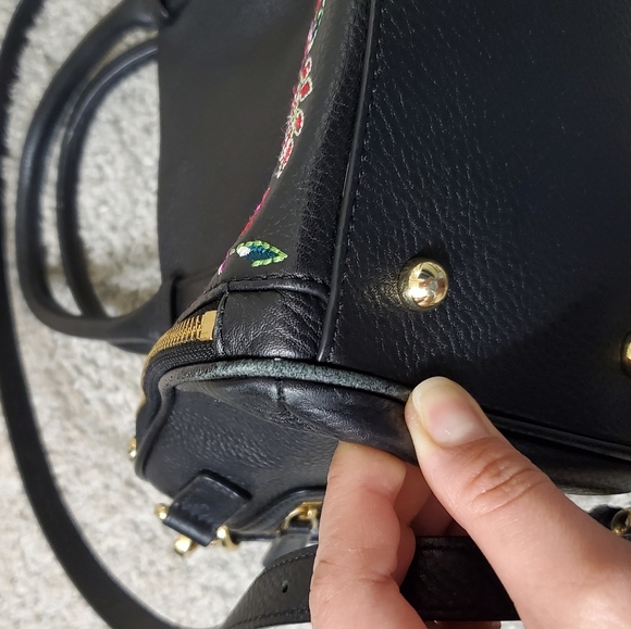 Vera Bradley Marlo satchel. Embroidered - Picture 2 of 8